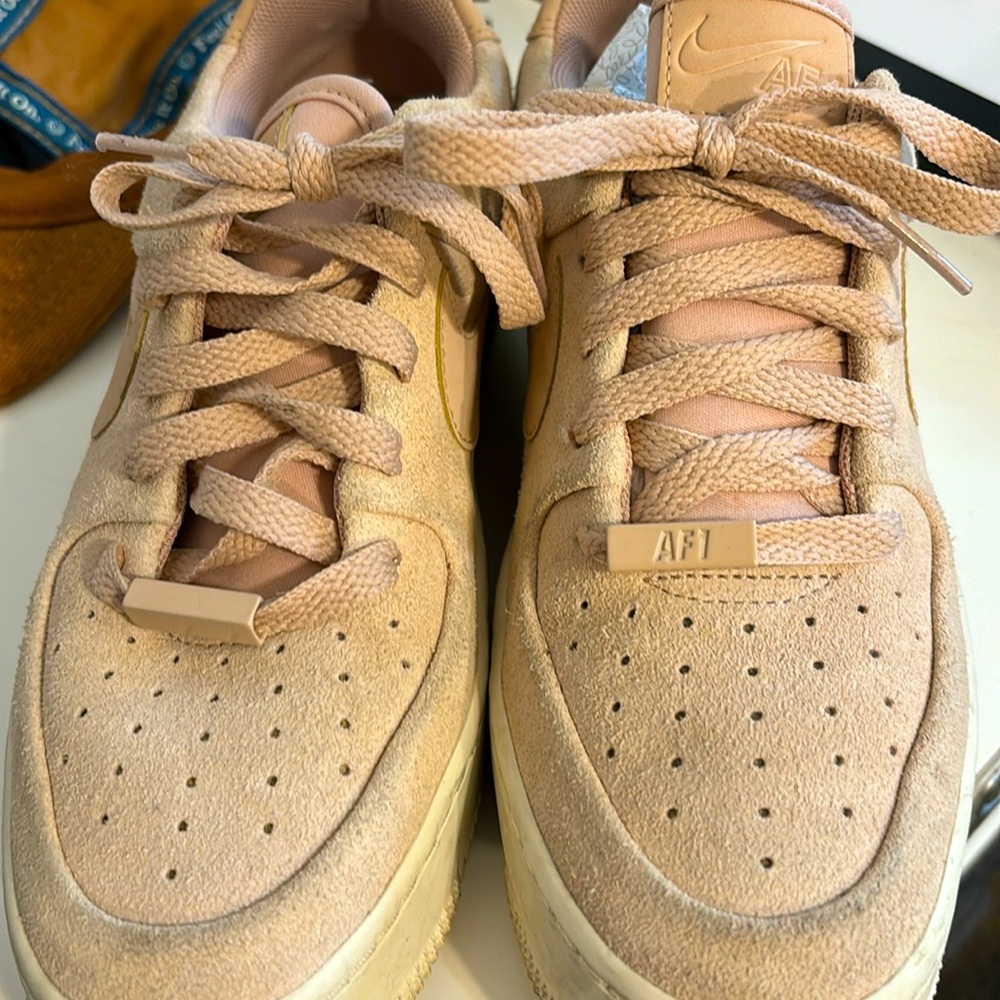 Nike size 8 pink suede AF-1